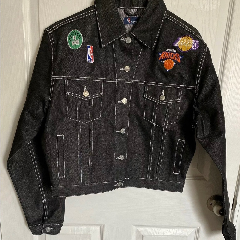 Xl Lakers. Nicks. Celtics. NBA jean jacket brand new